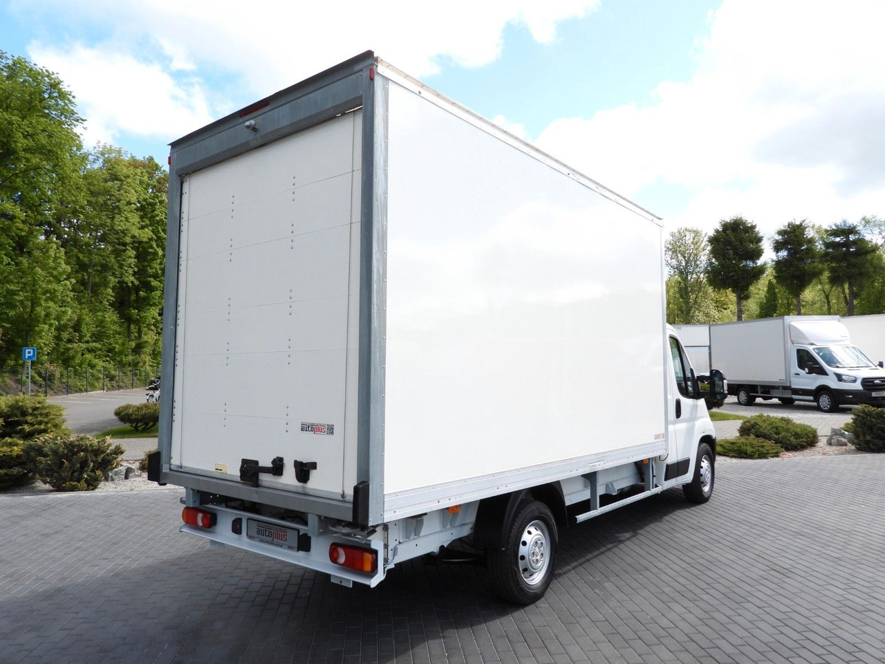Peugeot BOXER KOFFER 8 PALETTEN TEMPOMAT KLIMAANLAGE Peugeot BOXER KOFFER 8 PALETTEN TEMPOMAT KLIMAANLAGE - Fourgon grand volume: photos 3 Peugeot BOXER KOFFER 8 PALETTEN TEMPOMAT KLIMAANLAGE Peugeot BOXER KOFFER 8 PALETTEN TEMPOMAT KLIMAANLAGE - Fourgon grand volume: photos 3