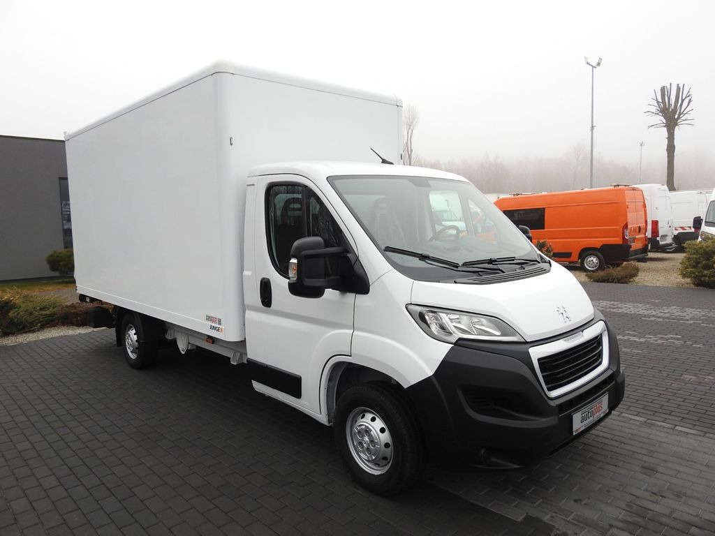 Peugeot BOXER KOFFER AUFZUG 8 PALETTEN TEMPOMAT A/C - Fourgon grand volume: photos 4 Peugeot BOXER KOFFER AUFZUG 8 PALETTEN TEMPOMAT A/C - Fourgon grand volume: photos 4