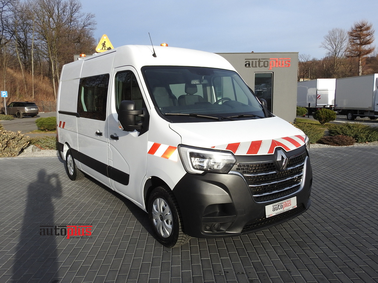 RENAULT MASTER BOX DELIVERY VAN 7 SEATS CRUISE CONTROL AIR CONDITIONING LED LIGHTS 135HP - Fourgon utilitaire: photos 1 RENAULT MASTER BOX DELIVERY VAN 7 SEATS CRUISE CONTROL AIR CONDITIONING LED LIGHTS 135HP - Fourgon utilitaire: photos 1