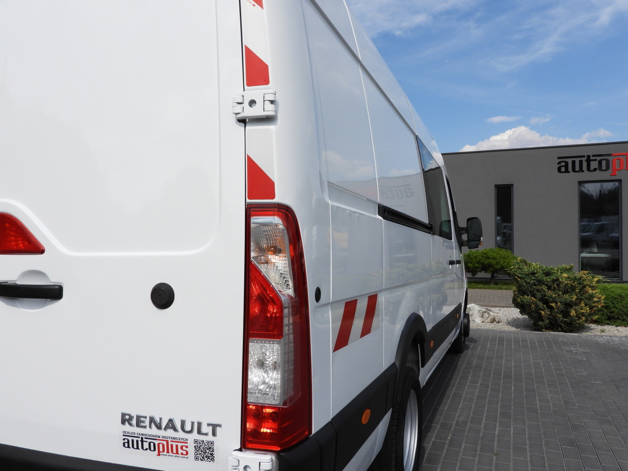 Fourgon utilitaire RENAULT MASTER BOX DELIVERY VAN 7 SEATS CRUISE CONTROL TWIN WHEELS AIR CONDITIONING 145HP: photos 17 Fourgon utilitaire RENAULT MASTER BOX DELIVERY VAN 7 SEATS CRUISE CONTROL TWIN WHEELS AIR CONDITIONING 145HP: photos 17