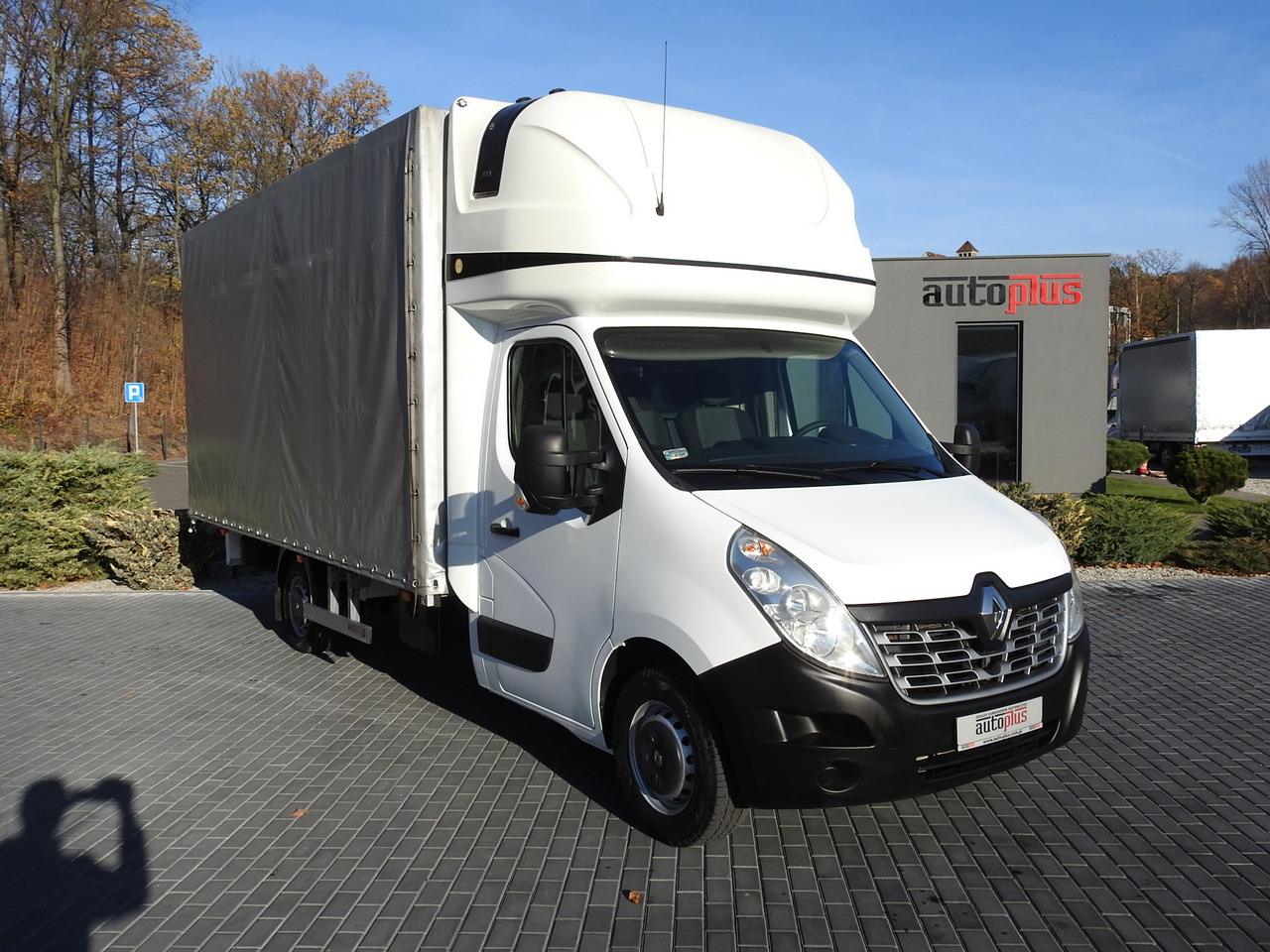 RENAULT MASTER TARPAULIN 10 PALLETS CRUISE CONTROL AIR CONDITIONING PNEUMATICS 170HP - Utilitaire plateau baché: photos 4 RENAULT MASTER TARPAULIN 10 PALLETS CRUISE CONTROL AIR CONDITIONING PNEUMATICS 170HP - Utilitaire plateau baché: photos 4