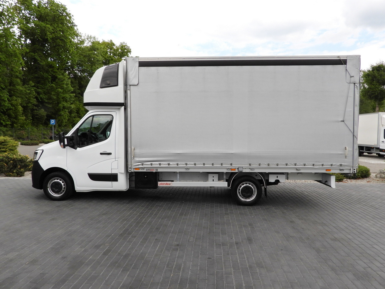 Utilitaire plateau baché RENAULT MASTER TARPAULIN 10 PALLETS CRUISE CONTROL LED LIGHTS PNEUMATICS AIR CONDITIONING 165HP: photos 9 Utilitaire plateau baché RENAULT MASTER TARPAULIN 10 PALLETS CRUISE CONTROL LED LIGHTS PNEUMATICS AIR CONDITIONING 165HP: photos 9