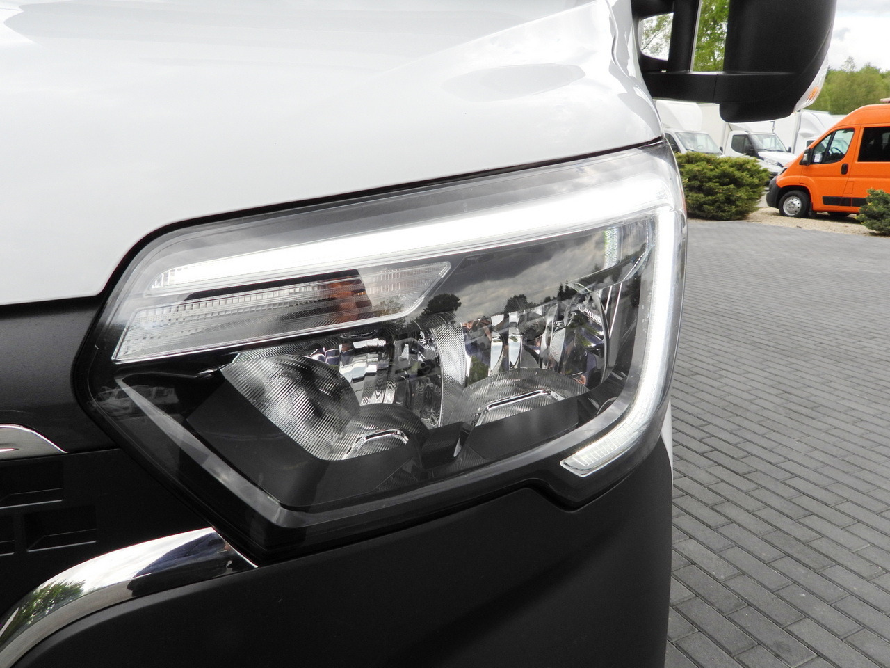 Utilitaire plateau baché RENAULT MASTER TARPAULIN 10 PALLETS CRUISE CONTROL LED LIGHTS PNEUMATICS AIR CONDITIONING 165HP: photos 20 Utilitaire plateau baché RENAULT MASTER TARPAULIN 10 PALLETS CRUISE CONTROL LED LIGHTS PNEUMATICS AIR CONDITIONING 165HP: photos 20