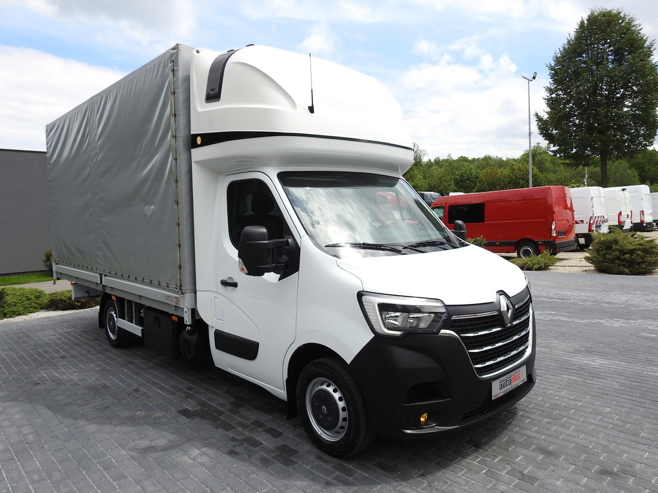 RENAULT MASTER TARPAULIN 10 PALLETS WEBASTO CRUISE CONTROL AIR CONDITIONING LED LIGHTS 165HP - Utilitaire plateau baché: photos 4 RENAULT MASTER TARPAULIN 10 PALLETS WEBASTO CRUISE CONTROL AIR CONDITIONING LED LIGHTS 165HP - Utilitaire plateau baché: photos 4