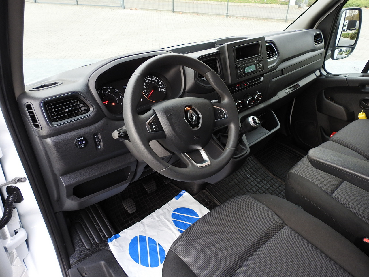 RENAULT MASTER TARPAULIN 10 PALLETS WEBASTO CRUISE CONTROL AIR CONDITIONING LED LIGHTS PNEUMATICS 165HP - Utilitaire plateau baché: photos 2 RENAULT MASTER TARPAULIN 10 PALLETS WEBASTO CRUISE CONTROL AIR CONDITIONING LED LIGHTS PNEUMATICS 165HP - Utilitaire plateau baché: photos 2