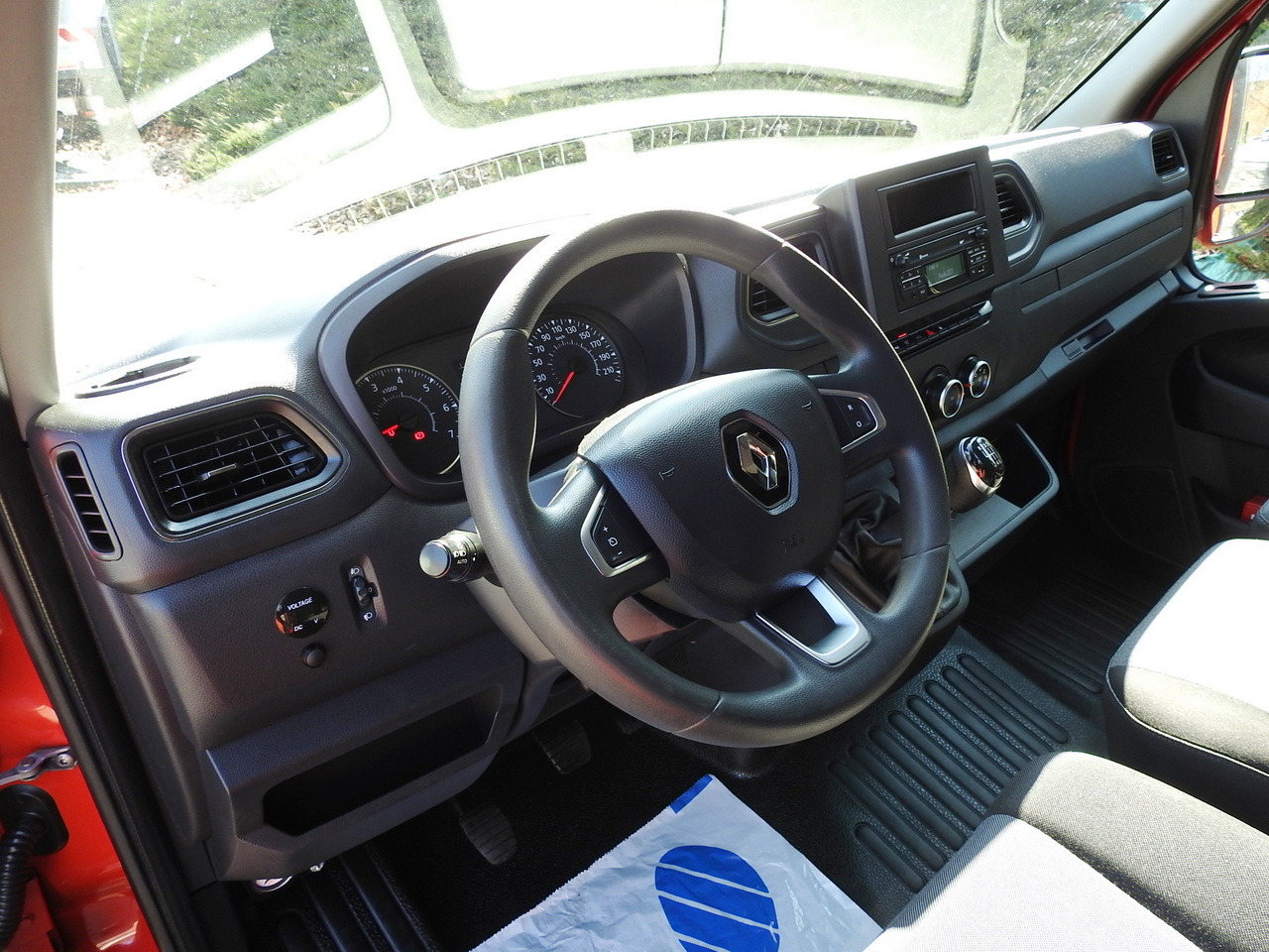 RENAULT MASTER TARPAULIN 10 PALLETS WEBASTO CRUISE CONTROL AIR CONDITIONING LED LIGHTS PNEUMATICS 165HP - Utilitaire plateau baché: photos 2 RENAULT MASTER TARPAULIN 10 PALLETS WEBASTO CRUISE CONTROL AIR CONDITIONING LED LIGHTS PNEUMATICS 165HP - Utilitaire plateau baché: photos 2