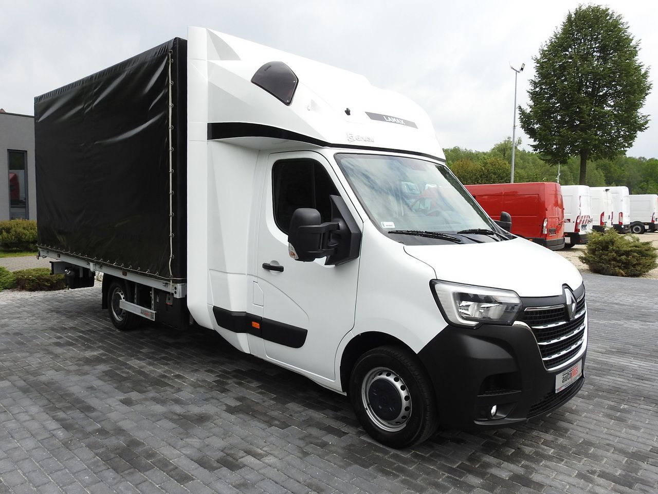 RENAULT MASTER TARPAULIN 10 PALLETS WEBASTO CRUISE CONTROL LED LIGHTS AIR CONDITIONING 165HP - Utilitaire plateau baché: photos 4 RENAULT MASTER TARPAULIN 10 PALLETS WEBASTO CRUISE CONTROL LED LIGHTS AIR CONDITIONING 165HP - Utilitaire plateau baché: photos 4