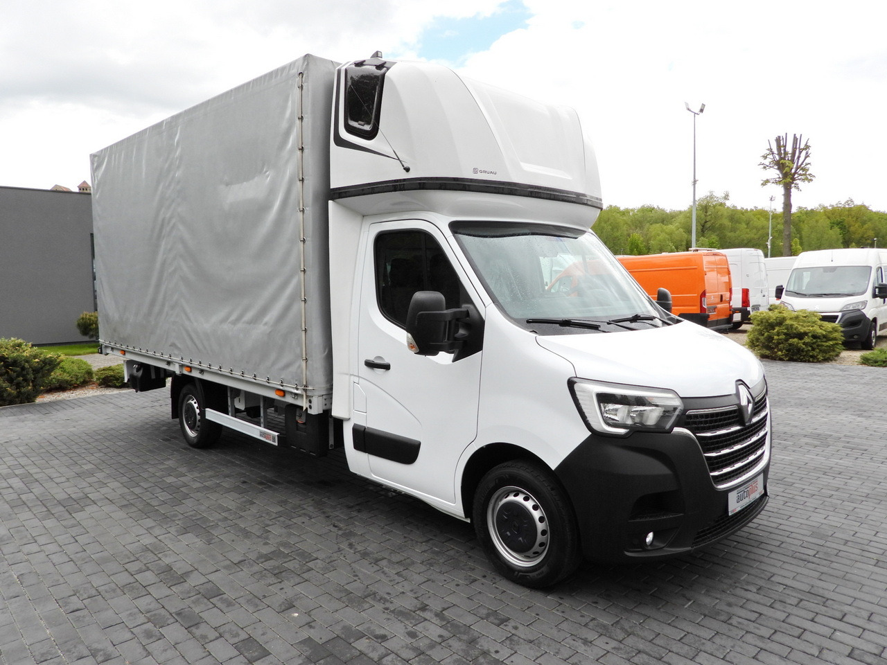 RENAULT MASTER TARPAULIN 10 PALLETS WEBASTO CRUISE CONTROL LED LIGHTS PNEUMATICS AIR CONDITIONING 165HP - Utilitaire plateau baché: photos 4 RENAULT MASTER TARPAULIN 10 PALLETS WEBASTO CRUISE CONTROL LED LIGHTS PNEUMATICS AIR CONDITIONING 165HP - Utilitaire plateau baché: photos 4