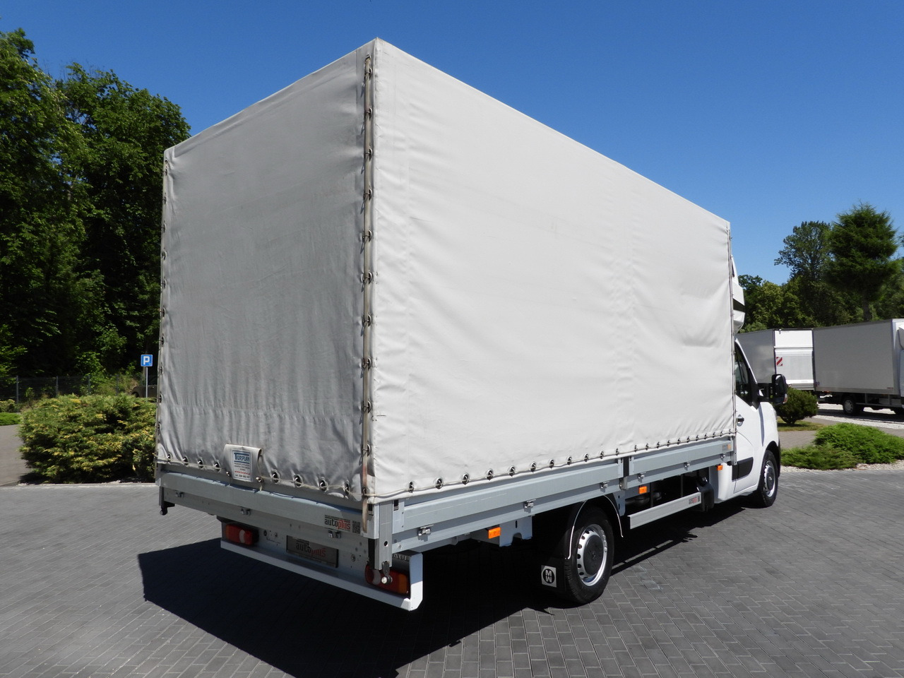 RENAULT MASTER TARPAULIN 10 PALLETS WEBASTO CRUISE CONTROL LED LIGHTS PNEUMATICS AIR CONDITIONING 165HP - Utilitaire plateau baché: photos 3 RENAULT MASTER TARPAULIN 10 PALLETS WEBASTO CRUISE CONTROL LED LIGHTS PNEUMATICS AIR CONDITIONING 165HP - Utilitaire plateau baché: photos 3