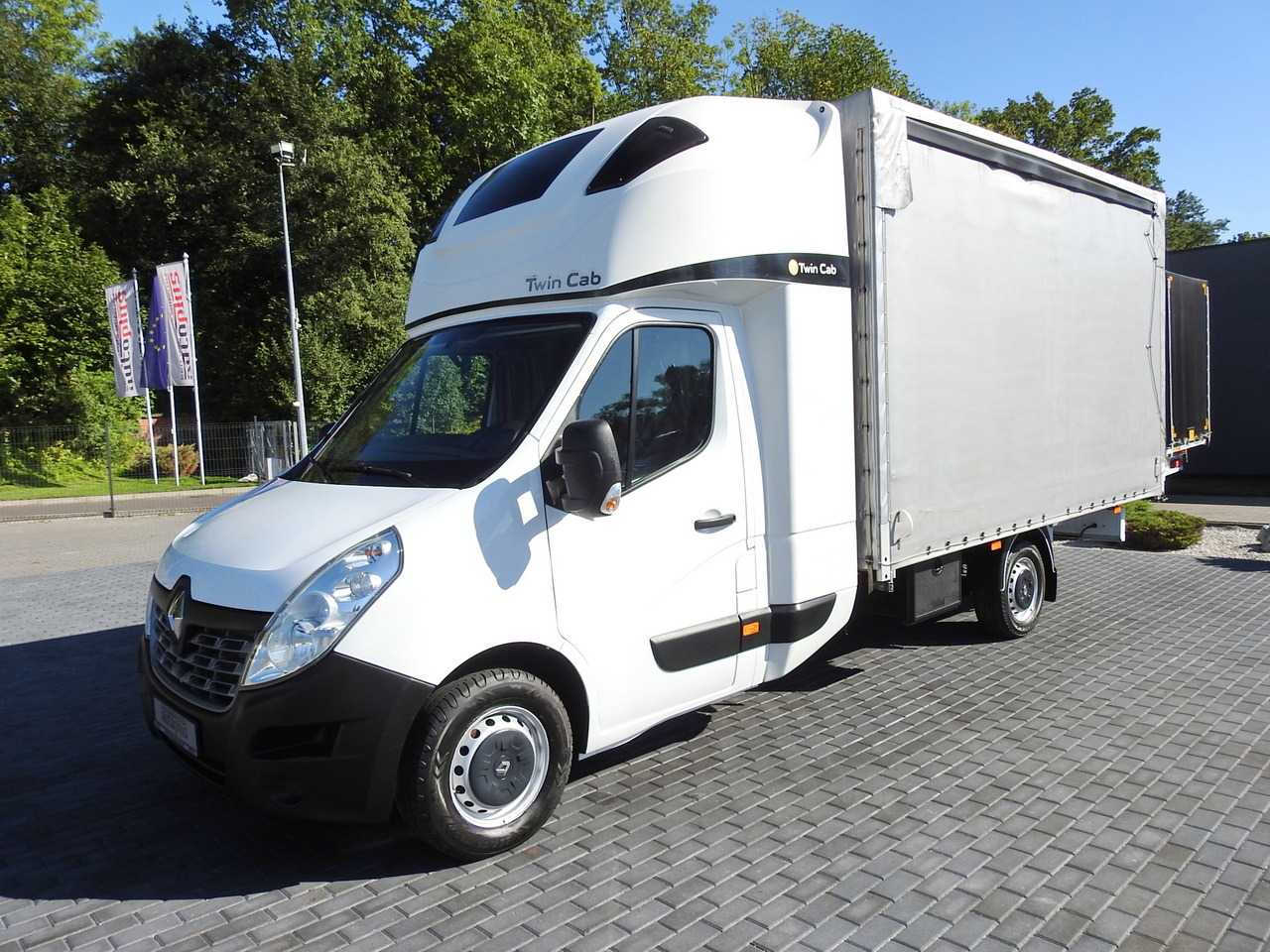 Utilitaire plateau baché RENAULT MASTER TARPAULIN 8 PALLETS WEBASTO CRUISE CONTROL AIR CONDITIONING PNEUMATICS 170HP: photos 6 Utilitaire plateau baché RENAULT MASTER TARPAULIN 8 PALLETS WEBASTO CRUISE CONTROL AIR CONDITIONING PNEUMATICS 170HP: photos 6