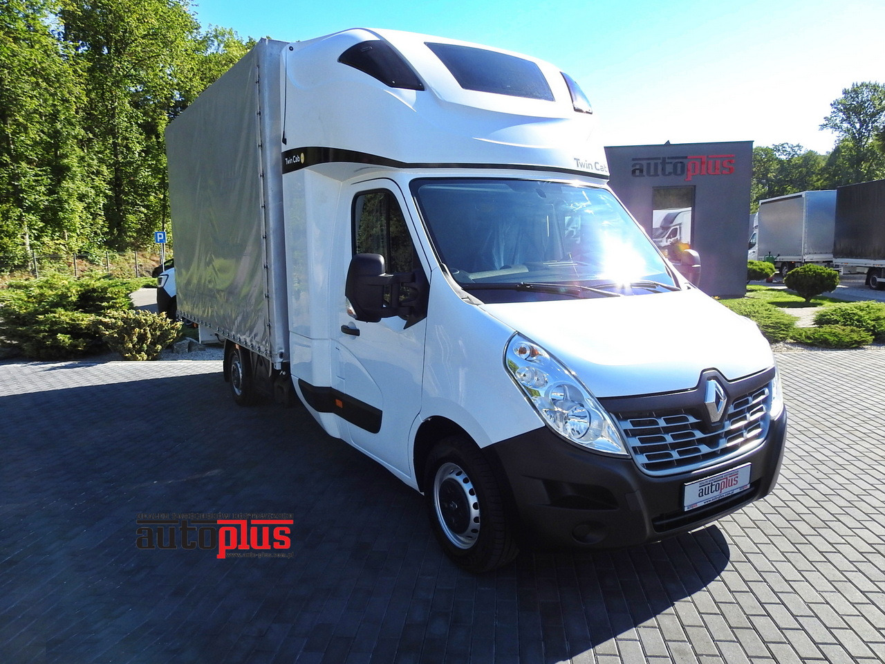 RENAULT MASTER TARPAULIN 8 PALLETS WEBASTO CRUISE CONTROL AIR CONDITIONING PNEUMATICS 170HP - Utilitaire plateau baché: photos 1 RENAULT MASTER TARPAULIN 8 PALLETS WEBASTO CRUISE CONTROL AIR CONDITIONING PNEUMATICS 170HP - Utilitaire plateau baché: photos 1