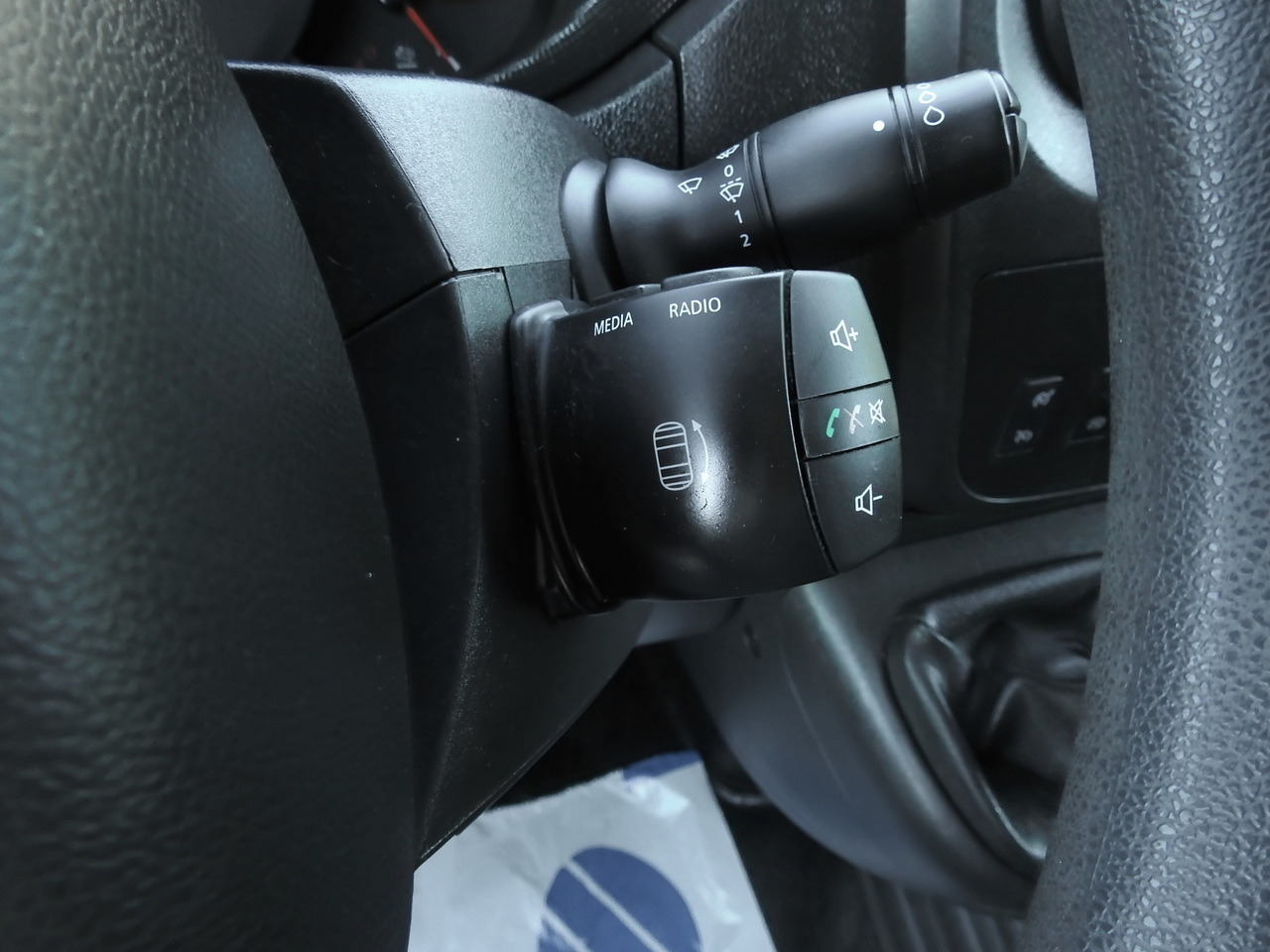 Utilitaire plateau baché RENAULT MASTER TARPAULIN 8 PALLETS WEBASTO CRUISE CONTROL AIR CONDITIONING PNEUMATICS 170HP: photos 34 Utilitaire plateau baché RENAULT MASTER TARPAULIN 8 PALLETS WEBASTO CRUISE CONTROL AIR CONDITIONING PNEUMATICS 170HP: photos 34