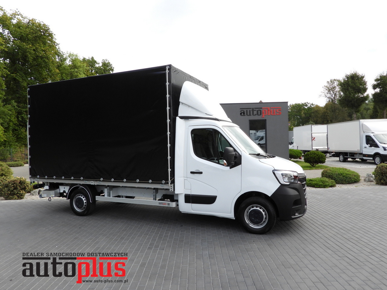 RENAULT MASTER TARPAULIN LIFT 8 PALLETS CRUISE CONTROL LED LIGHTS AIR CONDITIONING 145HP - Utilitaire plateau baché: photos 1 RENAULT MASTER TARPAULIN LIFT 8 PALLETS CRUISE CONTROL LED LIGHTS AIR CONDITIONING 145HP - Utilitaire plateau baché: photos 1