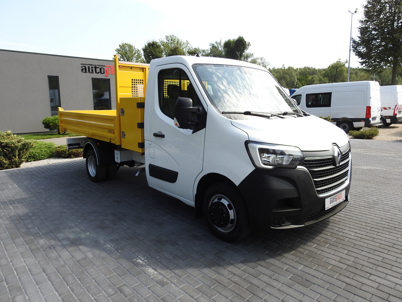 RENAULT MASTER TIPPER CRUISE CONTROL NAVIGATION AIR CONDITIONING LED LIGHTS TWIN WHEELS LOAD WEIGHT 145HP - Utilitaire benne: photos 4 RENAULT MASTER TIPPER CRUISE CONTROL NAVIGATION AIR CONDITIONING LED LIGHTS TWIN WHEELS LOAD WEIGHT 145HP - Utilitaire benne: photos 4