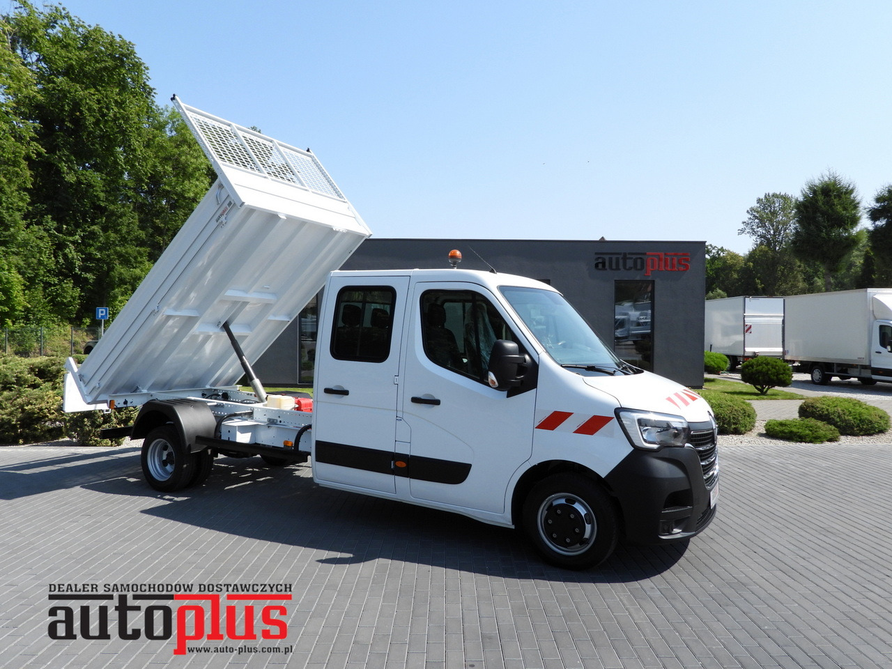 RENAULT MASTER TIPPER DOUBLE CABIN DOKA 6 SEATS CRUISE CONTROL LED LIGHTS TWIN WHEELS AIR CONDITIONING 130HP - Utilitaire benne: photos 1 RENAULT MASTER TIPPER DOUBLE CABIN DOKA 6 SEATS CRUISE CONTROL LED LIGHTS TWIN WHEELS AIR CONDITIONING 130HP - Utilitaire benne: photos 1