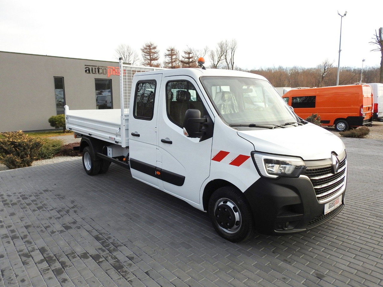 Renault MASTER KIPPER DOPPELKABINE DOKA 6 SITZE TEMPOMAT - Utilitaire benne, Utilitaire double cabine: photos 4 Renault MASTER KIPPER DOPPELKABINE DOKA 6 SITZE TEMPOMAT - Utilitaire benne, Utilitaire double cabine: photos 4