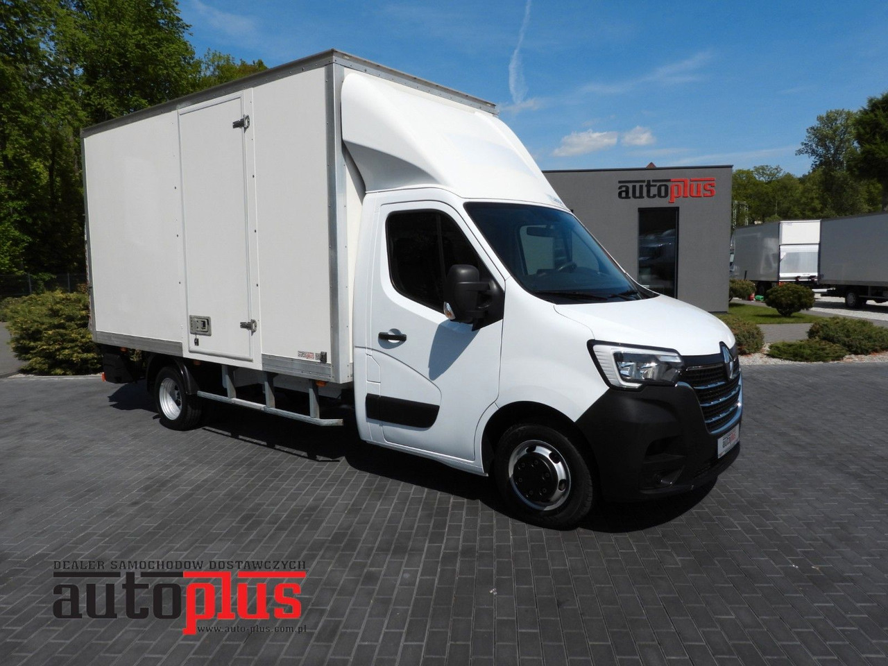 Renault MASTER KOFFER AUFZUG 8 PALETTEN TEMPOMAT NAVI - Fourgon grand volume: photos 1 Renault MASTER KOFFER AUFZUG 8 PALETTEN TEMPOMAT NAVI - Fourgon grand volume: photos 1