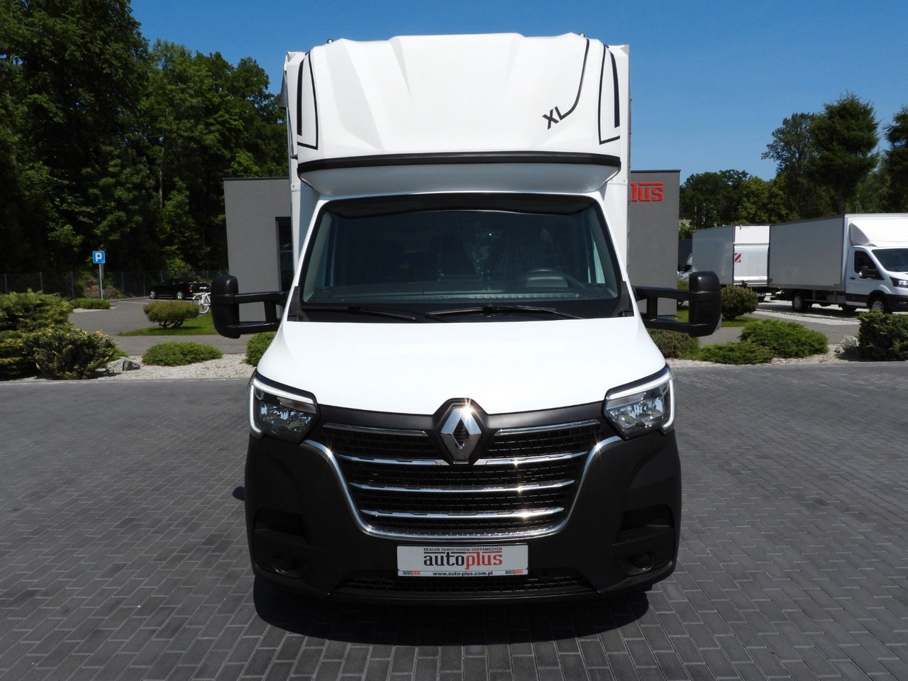 Renault MASTER PRITSCHE PLANE AUFZUG 10 PALETTEN WEBAST - Utilitaire plateau baché: photos 5 Renault MASTER PRITSCHE PLANE AUFZUG 10 PALETTEN WEBAST - Utilitaire plateau baché: photos 5