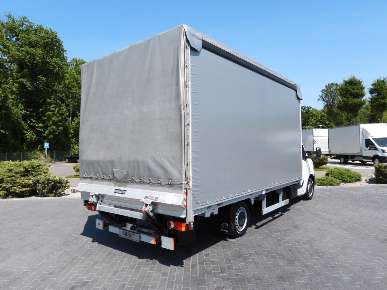Renault MASTER PRITSCHE PLANE AUFZUG 10 PALETTEN WEBAST - Utilitaire plateau baché: photos 3 Renault MASTER PRITSCHE PLANE AUFZUG 10 PALETTEN WEBAST - Utilitaire plateau baché: photos 3