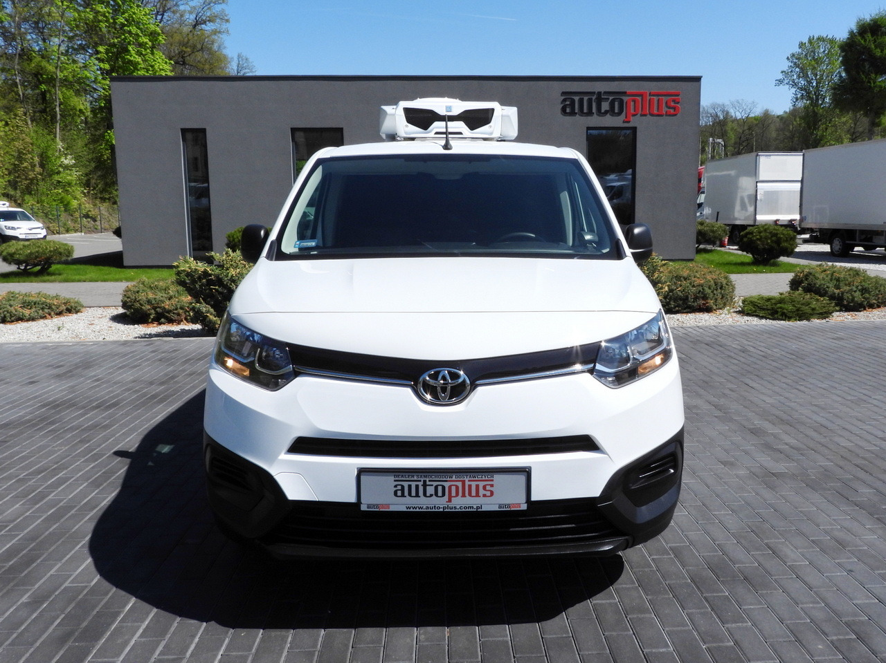 TOYOTA PROACE CITY REFRIGERATOR VAN -15*C POWER SUPPLY 230V CRUISE CONTROL AIR CONDITIONING 100HP - Utilitaire frigorifique: photos 5 TOYOTA PROACE CITY REFRIGERATOR VAN -15*C POWER SUPPLY 230V CRUISE CONTROL AIR CONDITIONING 100HP - Utilitaire frigorifique: photos 5