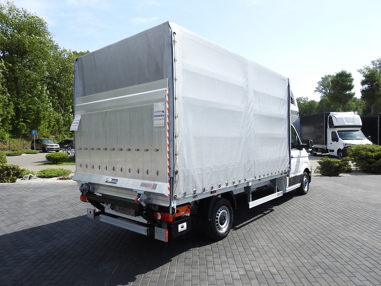 VOLKSWAGEN CRAFTER TARPAULIN LIFT 8 PALLETS WEBASTO CRUISE CONTROL 180HP - Utilitaire plateau baché: photos 3 VOLKSWAGEN CRAFTER TARPAULIN LIFT 8 PALLETS WEBASTO CRUISE CONTROL 180HP - Utilitaire plateau baché: photos 3