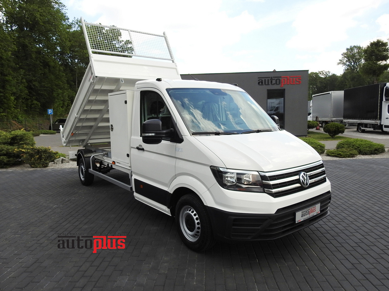 VOLKSWAGEN CRAFTER TIPPER CRUISE CONTROL 100HP - Utilitaire benne: photos 1 VOLKSWAGEN CRAFTER TIPPER CRUISE CONTROL 100HP - Utilitaire benne: photos 1