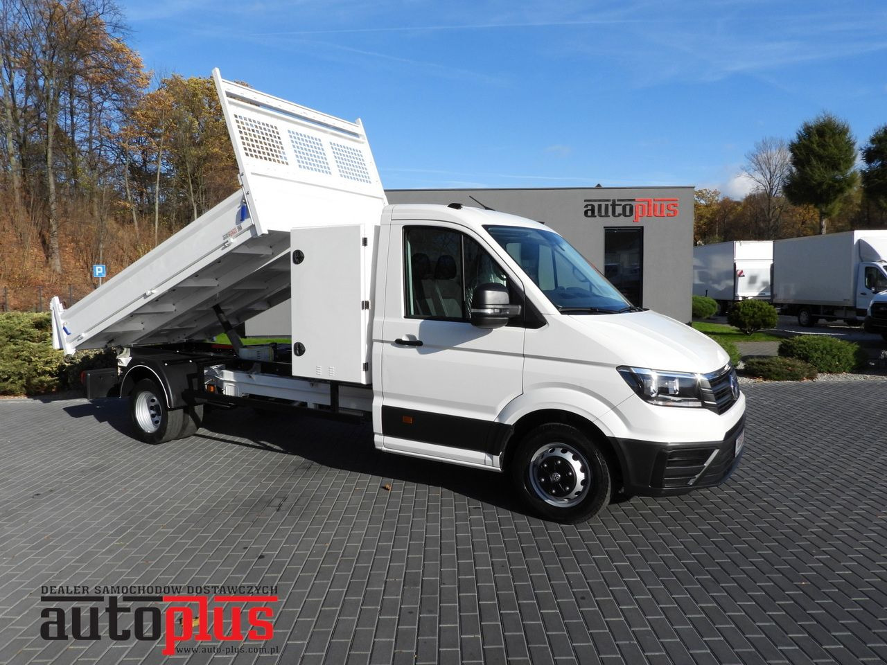 VOLKSWAGEN CRAFTER TIPPER CRUISE CONTROL NAVIGATION TWIN WHEELS AIR CONDITIONING 180HP - Utilitaire benne: photos 1 VOLKSWAGEN CRAFTER TIPPER CRUISE CONTROL NAVIGATION TWIN WHEELS AIR CONDITIONING 180HP - Utilitaire benne: photos 1