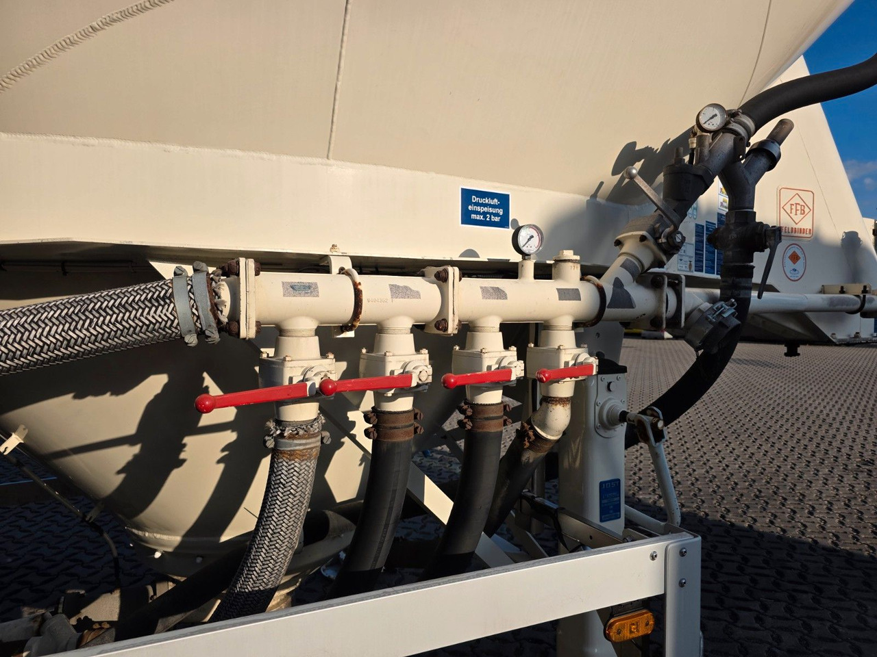 Citerne pulvérulente Feldbinder EUT 40.3/7645/A/2 / 1 Kammer: photos 17