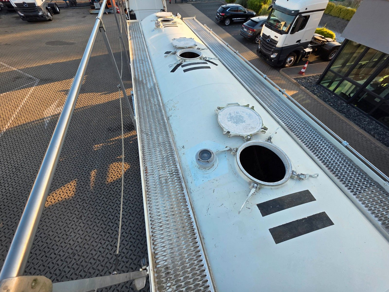 Citerne pulvérulente Feldbinder EUT 40.3/7645/A/2 / 1 Kammer: photos 9