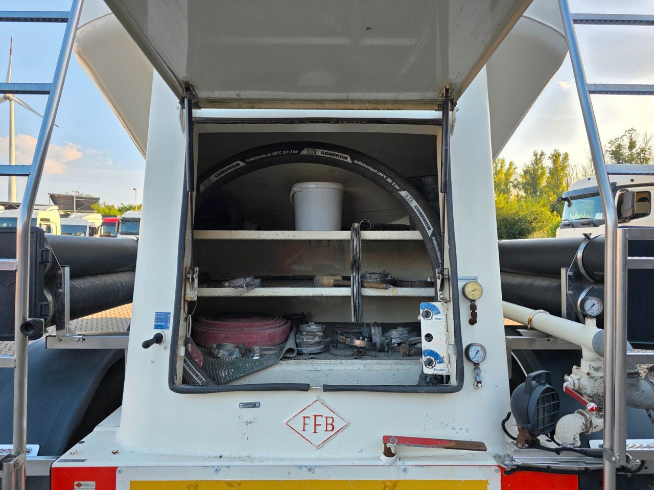 Citerne pulvérulente Feldbinder EUT 40.3/7645/A/2 / 1 Kammer: photos 18