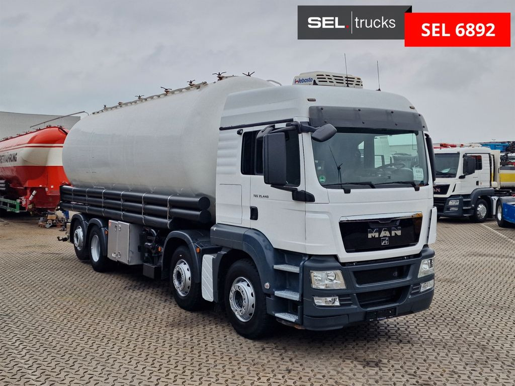 MAN TGS 35.440 8X2-4 BL / SILO / 36m3 /Lenkachse MAN TGS 35.440 8X2-4 BL / SILO / 36m3 /Lenkachse - Camion citerne: photos 4 MAN TGS 35.440 8X2-4 BL / SILO / 36m3 /Lenkachse MAN TGS 35.440 8X2-4 BL / SILO / 36m3 /Lenkachse - Camion citerne: photos 4