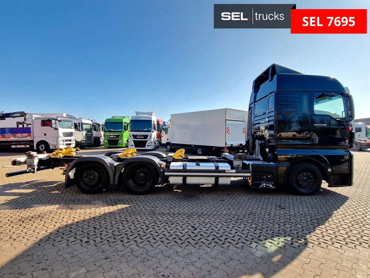 MAN TGX 24.500 6X2-2 LL-U / Intarder / Xeno / LOW KM - Camion porte-conteneur/ Caisse mobile: photos 4 MAN TGX 24.500 6X2-2 LL-U / Intarder / Xeno / LOW KM - Camion porte-conteneur/ Caisse mobile: photos 4