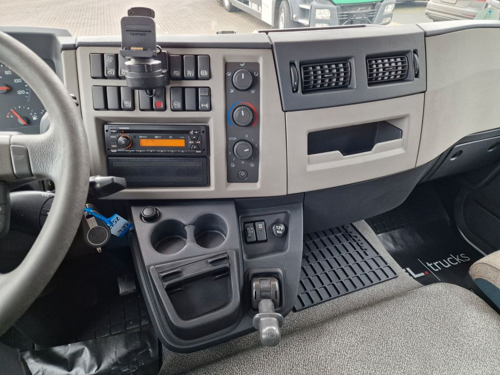 Camion à rideaux coulissants Volvo FL 280 / 2,93m Ladehöhe !! / 2 to Ladebordwand: photos 25