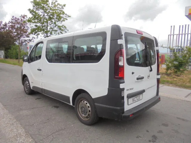 Nissan NV 300 - Bus: photos 4 Nissan NV 300 - Bus: photos 4