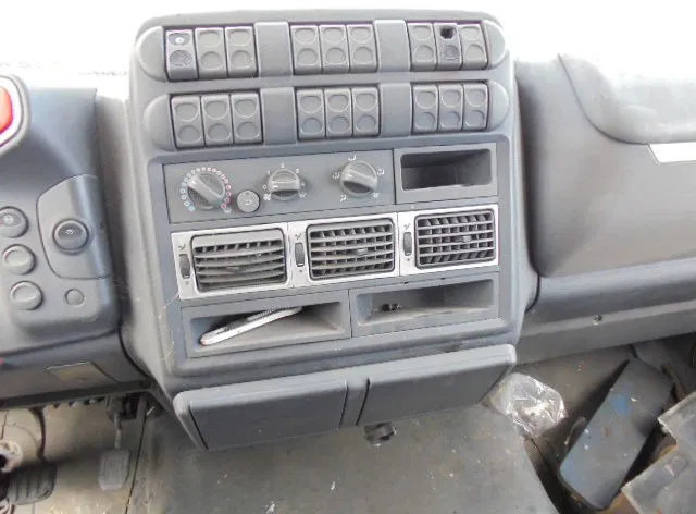 Camion fourgon Iveco Eurocargo 75E15: photos 9 Camion fourgon Iveco Eurocargo 75E15: photos 9