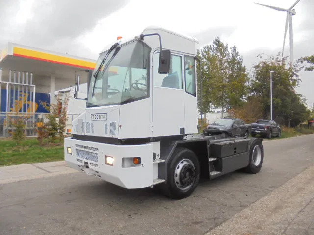 Kalmar TT616I TT616IC-9-L1A8 - Tracteur portuaire: photos 1 Kalmar TT616I TT616IC-9-L1A8 - Tracteur portuaire: photos 1