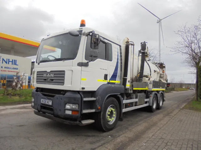 MAN TGA 26.400 6X4 Manual - Camion hydrocureur: photos 1 MAN TGA 26.400 6X4 Manual - Camion hydrocureur: photos 1