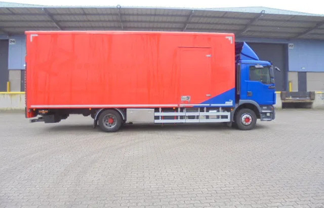 MAN TGM 12.250 NL TRUCK - Camion fourgon: photos 4 MAN TGM 12.250 NL TRUCK - Camion fourgon: photos 4