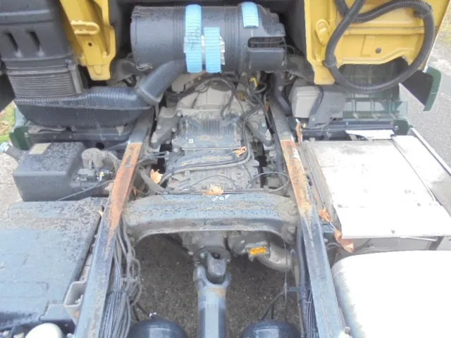 MAN TGS 23.400 LL.U 6X2 - Camion porte-voitures: photos 5 MAN TGS 23.400 LL.U 6X2 - Camion porte-voitures: photos 5