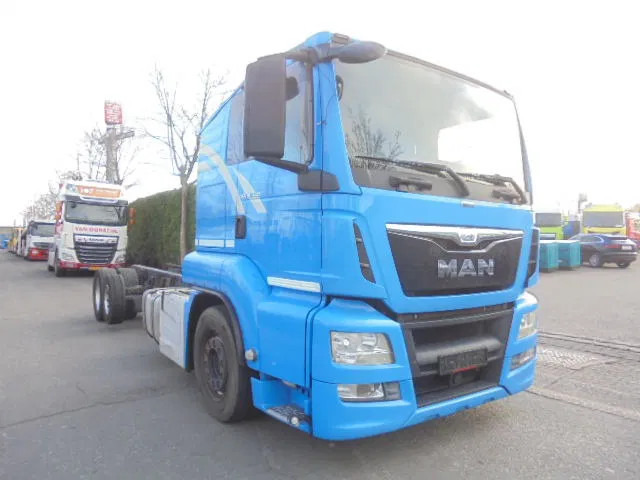 MAN TGS 23.440 6X2 RETARDER - Camion porte-voitures: photos 3 MAN TGS 23.440 6X2 RETARDER - Camion porte-voitures: photos 3