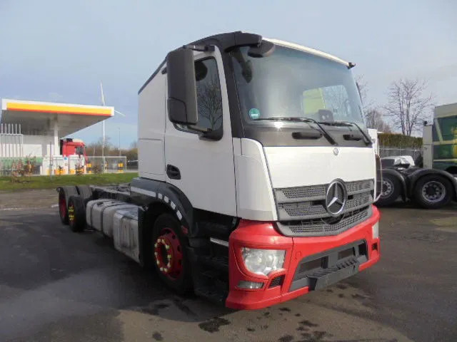 Mercedes-Benz Actros 2340 6X2 EUR 6 - Châssis cabine: photos 3 Mercedes-Benz Actros 2340 6X2 EUR 6 - Châssis cabine: photos 3