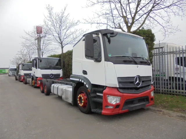 Mercedes-Benz Actros 2340 LL - Camion porte-voitures: photos 1 Mercedes-Benz Actros 2340 LL - Camion porte-voitures: photos 1