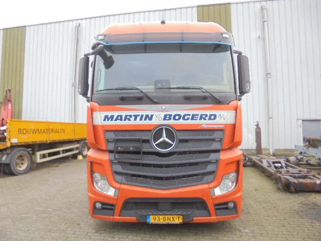 Mercedes-Benz Actros 2542 LS 6X2 ENGINE BROKE - Camion porte-conteneur/ Caisse mobile: photos 2 Mercedes-Benz Actros 2542 LS 6X2 ENGINE BROKE - Camion porte-conteneur/ Caisse mobile: photos 2