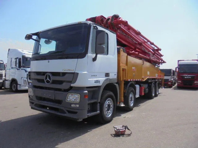 Mercedes-Benz Actros 4144 8X4 SANY 56M BETONPOMP - Camion pompe: photos 2 Mercedes-Benz Actros 4144 8X4 SANY 56M BETONPOMP - Camion pompe: photos 2