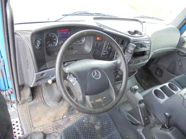 Camion fourgon Mercedes-Benz Atego 1218: photos 8 Camion fourgon Mercedes-Benz Atego 1218: photos 8