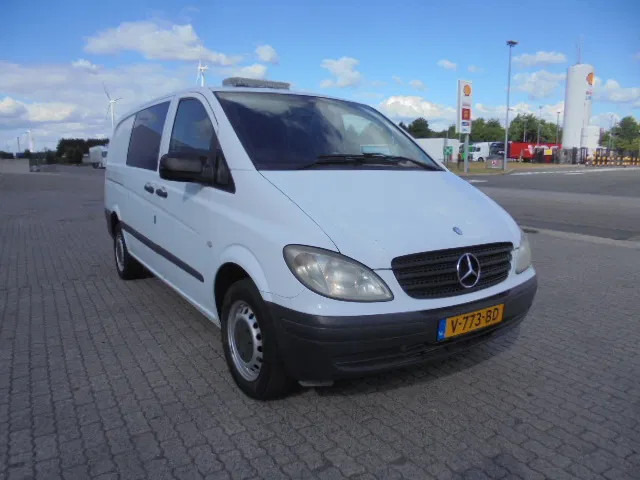 Mercedes-Benz Vito 110 - Fourgonnette, Utilitaire double cabine: photos 3 Mercedes-Benz Vito 110 - Fourgonnette, Utilitaire double cabine: photos 3