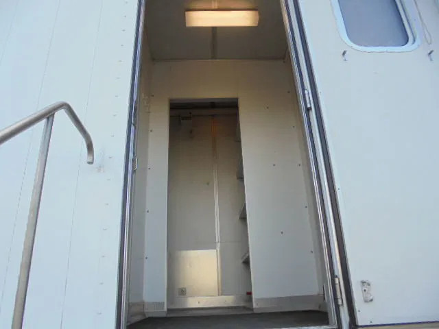 Smit STO 1230 POLITIE MOB KANTOOR - crédit-bail Smit STO 1230 POLITIE MOB KANTOOR: photos 8