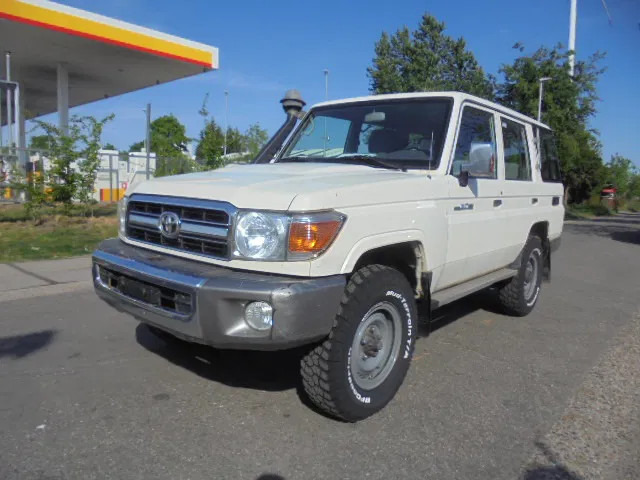 Toyota Land Cruiser HZJ76L 4X4 EXPORT OUTSIDE EU ONLY - Voiture: photos 1 Toyota Land Cruiser HZJ76L 4X4 EXPORT OUTSIDE EU ONLY - Voiture: photos 1