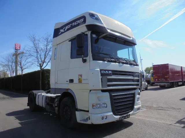 DAF XF 105.460 SUPERSPACE - Tracteur routier: photos 3 DAF XF 105.460 SUPERSPACE - Tracteur routier: photos 3