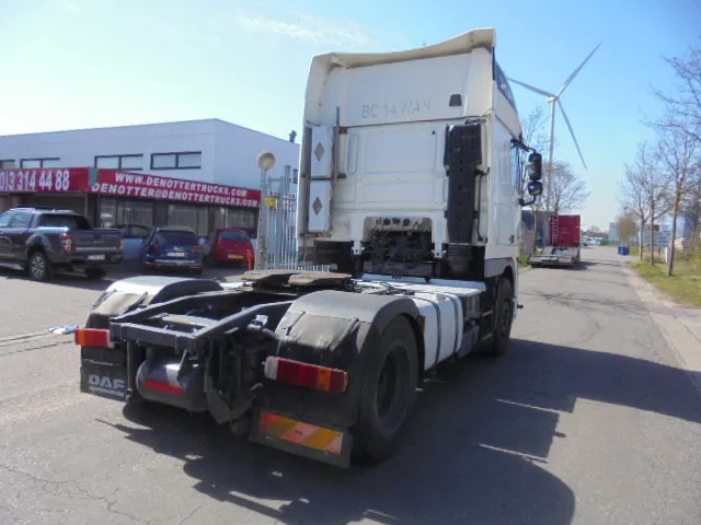 DAF XF 105.460 SUPERSPACE - Tracteur routier: photos 4 DAF XF 105.460 SUPERSPACE - Tracteur routier: photos 4